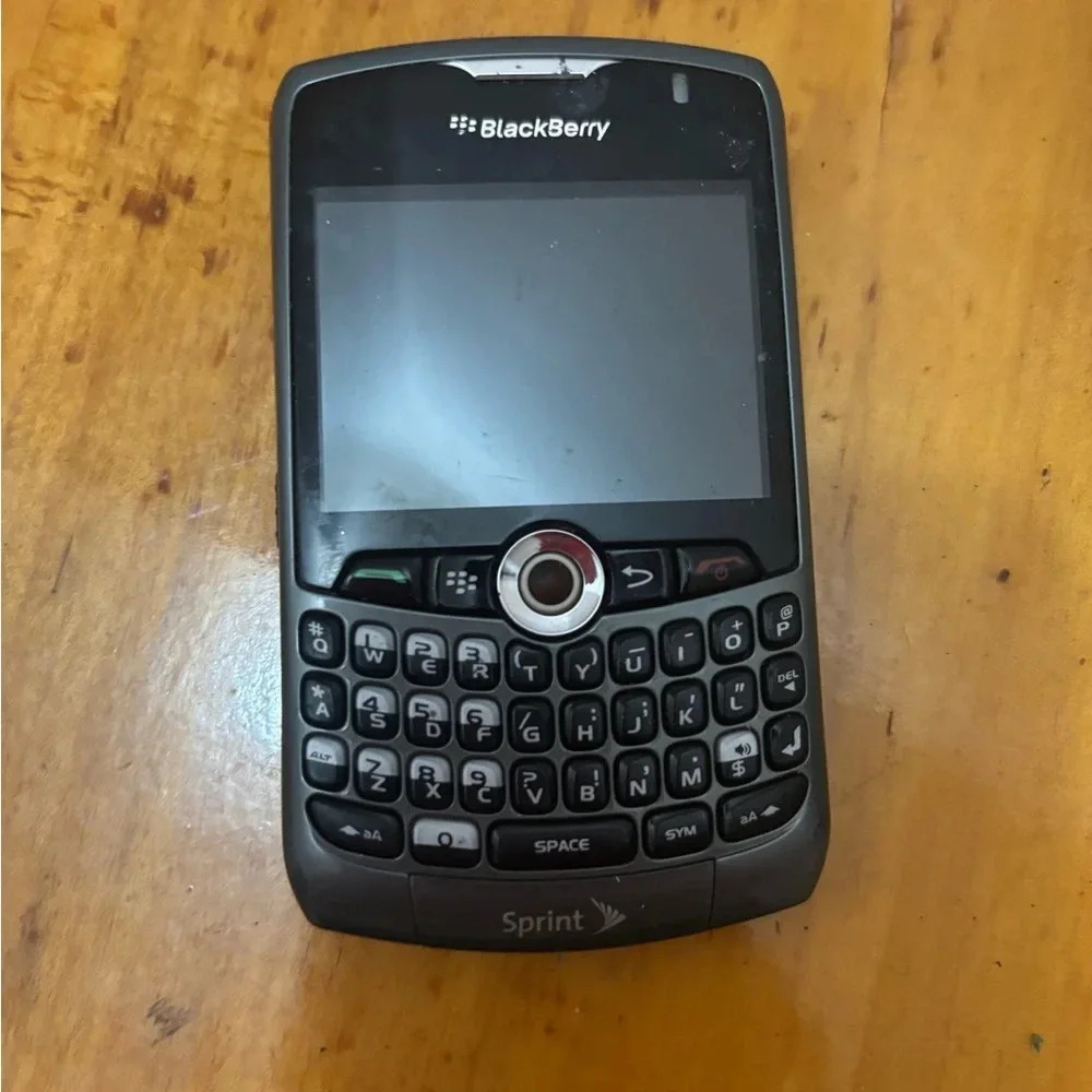 VINTAGE blackberry no back
